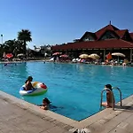 Pineta Club Hotel 3*