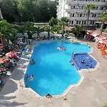 Hotel Pineta Club Armutalan
