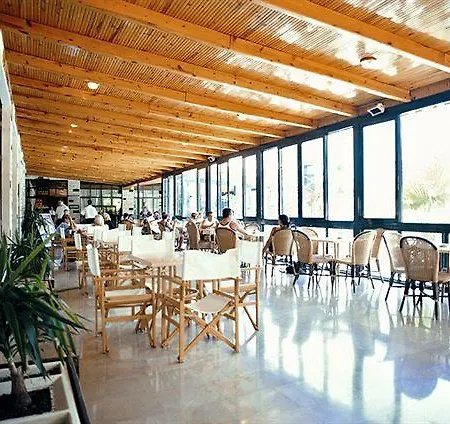 Club Pineta מלון Armutalan