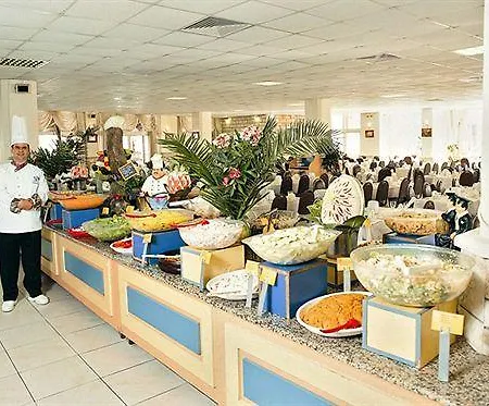 Club Pineta מלון