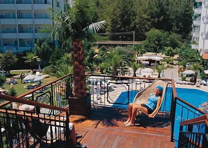 Pineta Club ホテル Armutalanı