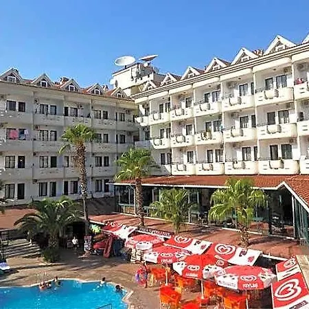 Pineta Club Hotel 3*